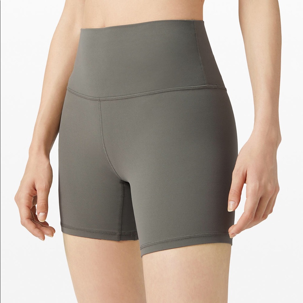 NWT Align shorts 6” in Grey Sage - Picture 4 of 7